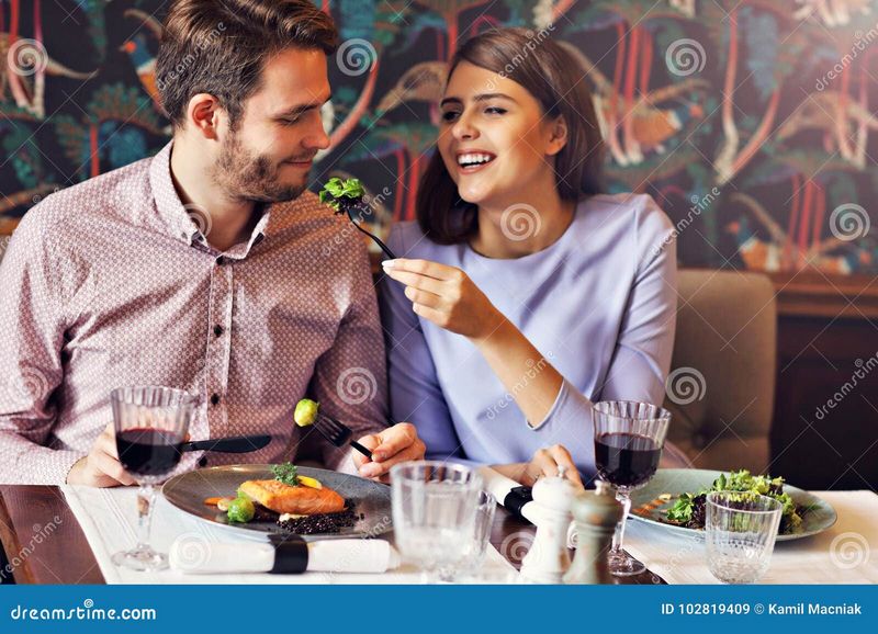 SofiaDate Reviews: What Is It + Just just how to Hop on In 2025?